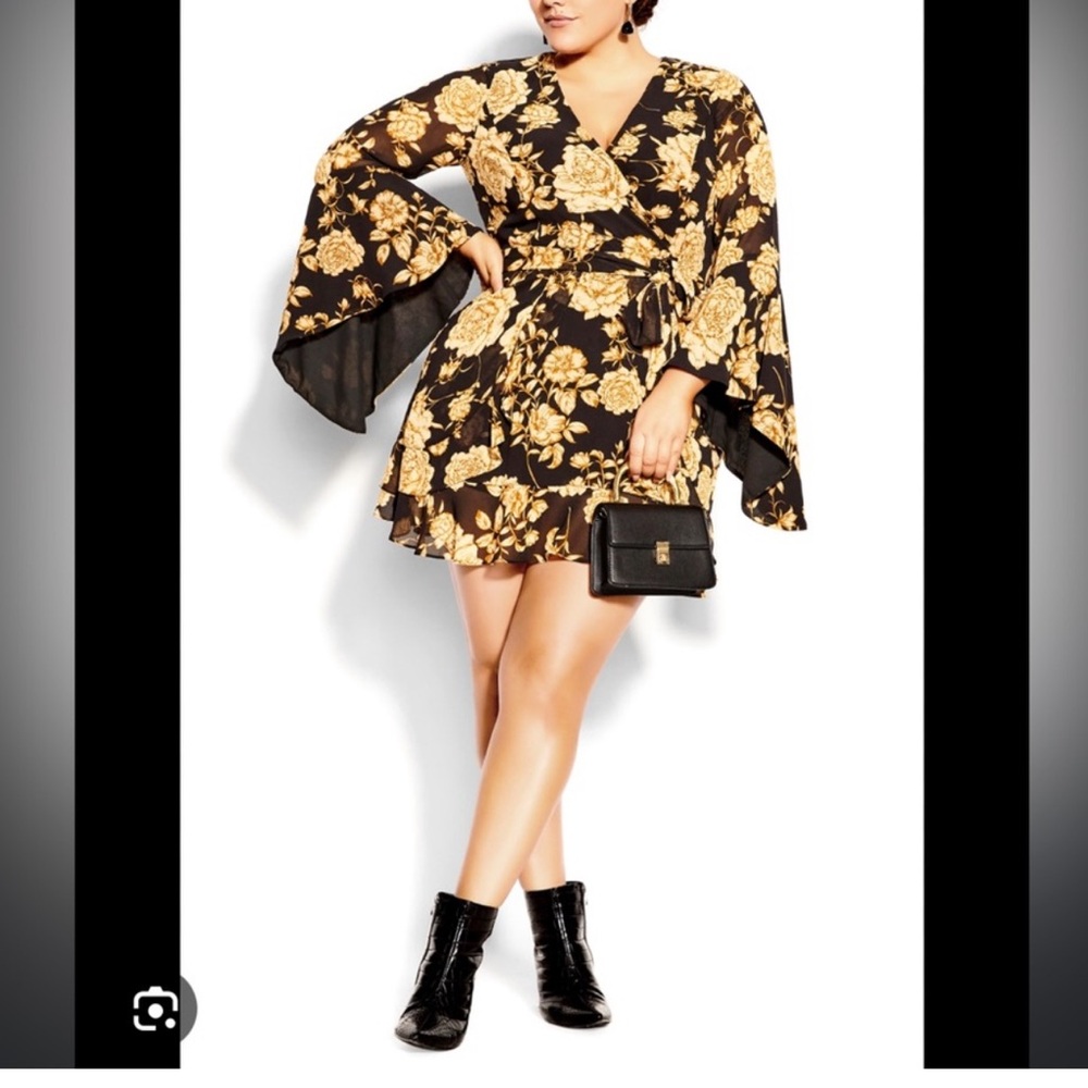 NEW City Chic plus size Dress Luxe Floral Wrap Dress Bell Sleeves size XXL/24